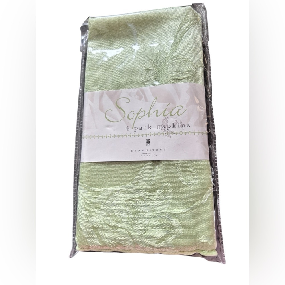 Sophia 4 PK Brownstone Cloth Dining Napkins Green Cotton Blend Embossed Print